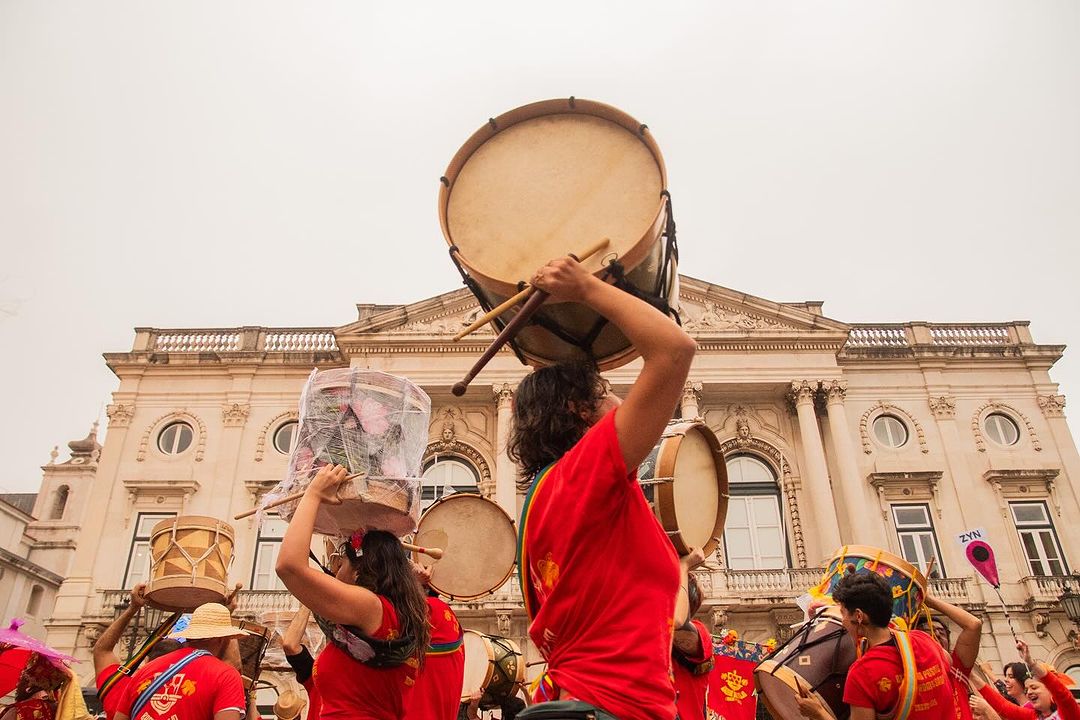 Figure 1. Maracatu carnival protest in Lisbon (photo by Nina Bufferli Barbosa, with kind permission, all rights reserved).